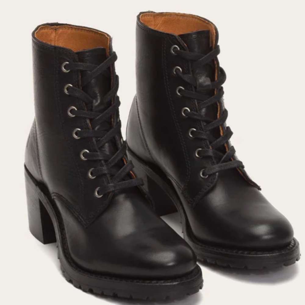 NWOT FRYE Sabrina 6G Lace up 🇺🇸